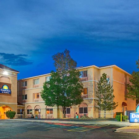 Days Inn & Suites By Wyndham Airport Albuquerque Zewnętrze zdjęcie