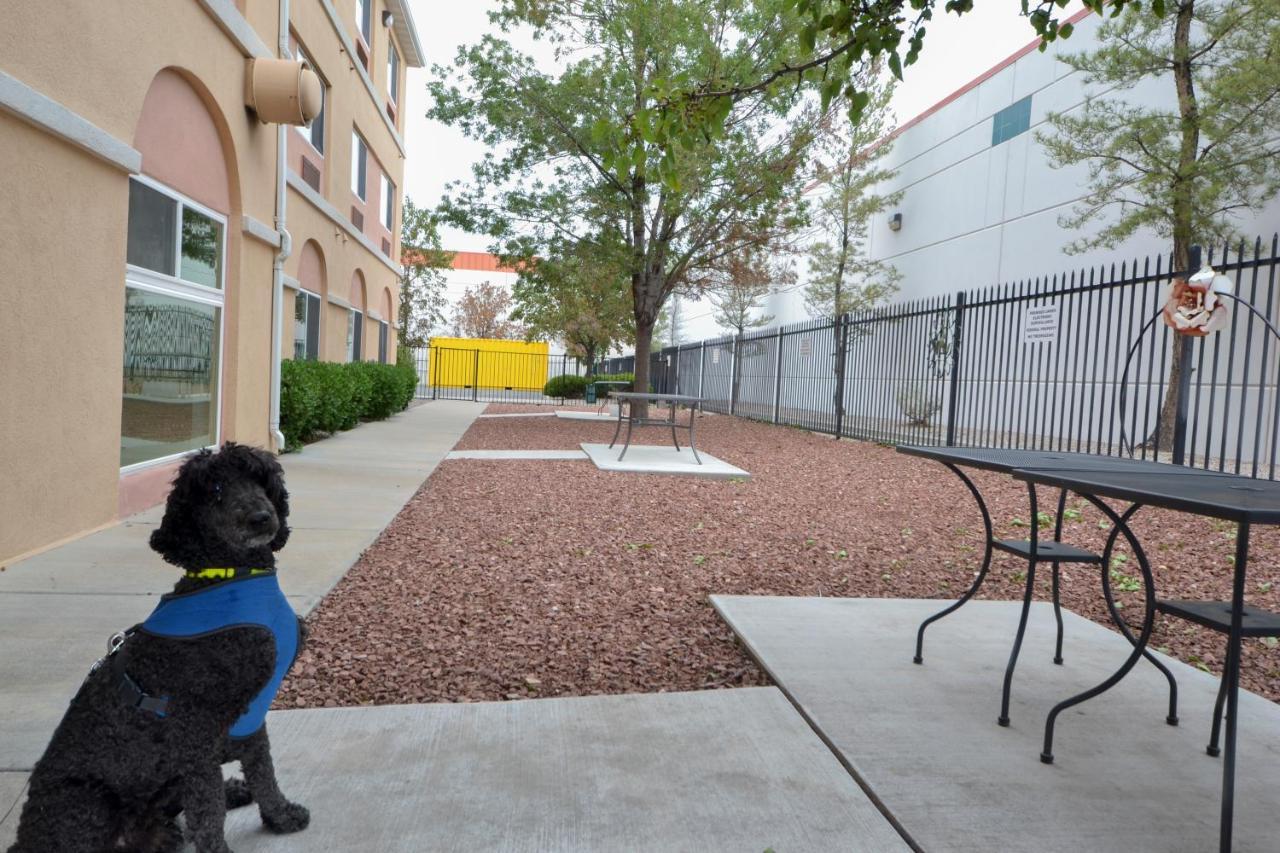 Days Inn & Suites By Wyndham Airport Albuquerque Zewnętrze zdjęcie
