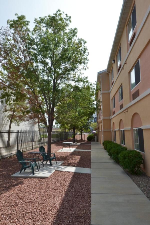 Days Inn & Suites By Wyndham Airport Albuquerque Zewnętrze zdjęcie