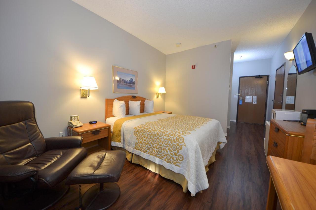 Days Inn & Suites By Wyndham Airport Albuquerque Zewnętrze zdjęcie