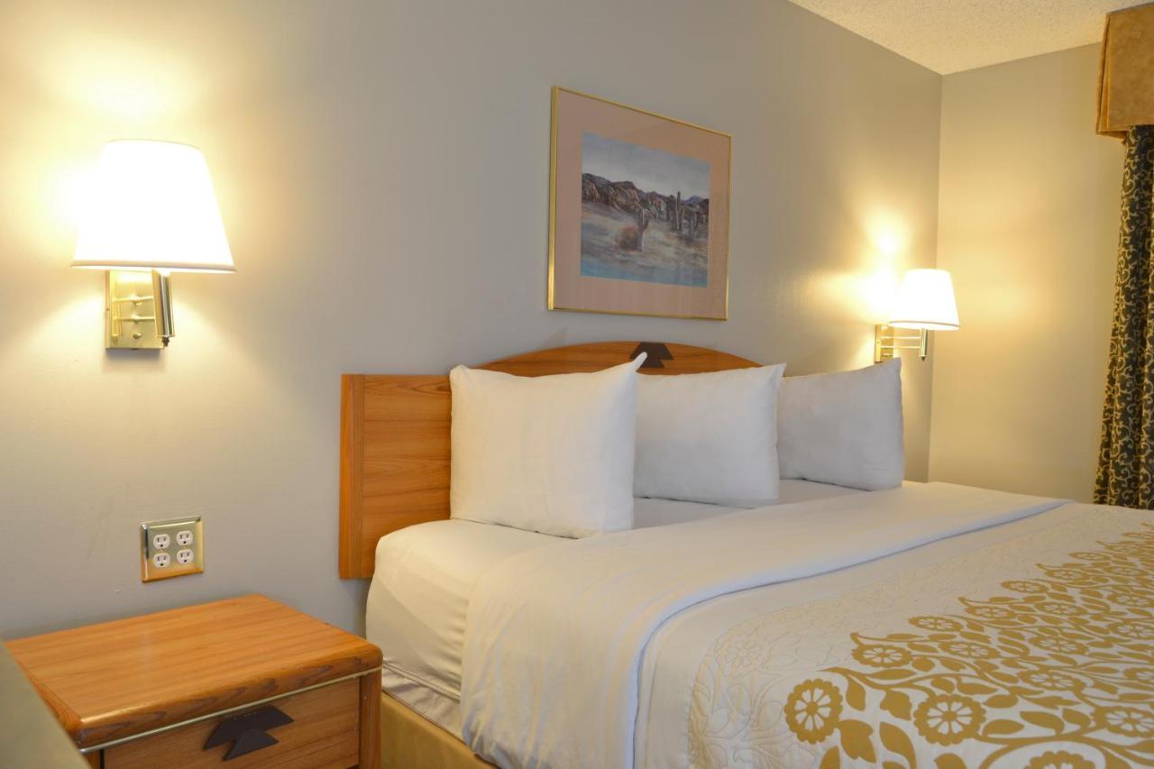 Days Inn & Suites By Wyndham Airport Albuquerque Zewnętrze zdjęcie