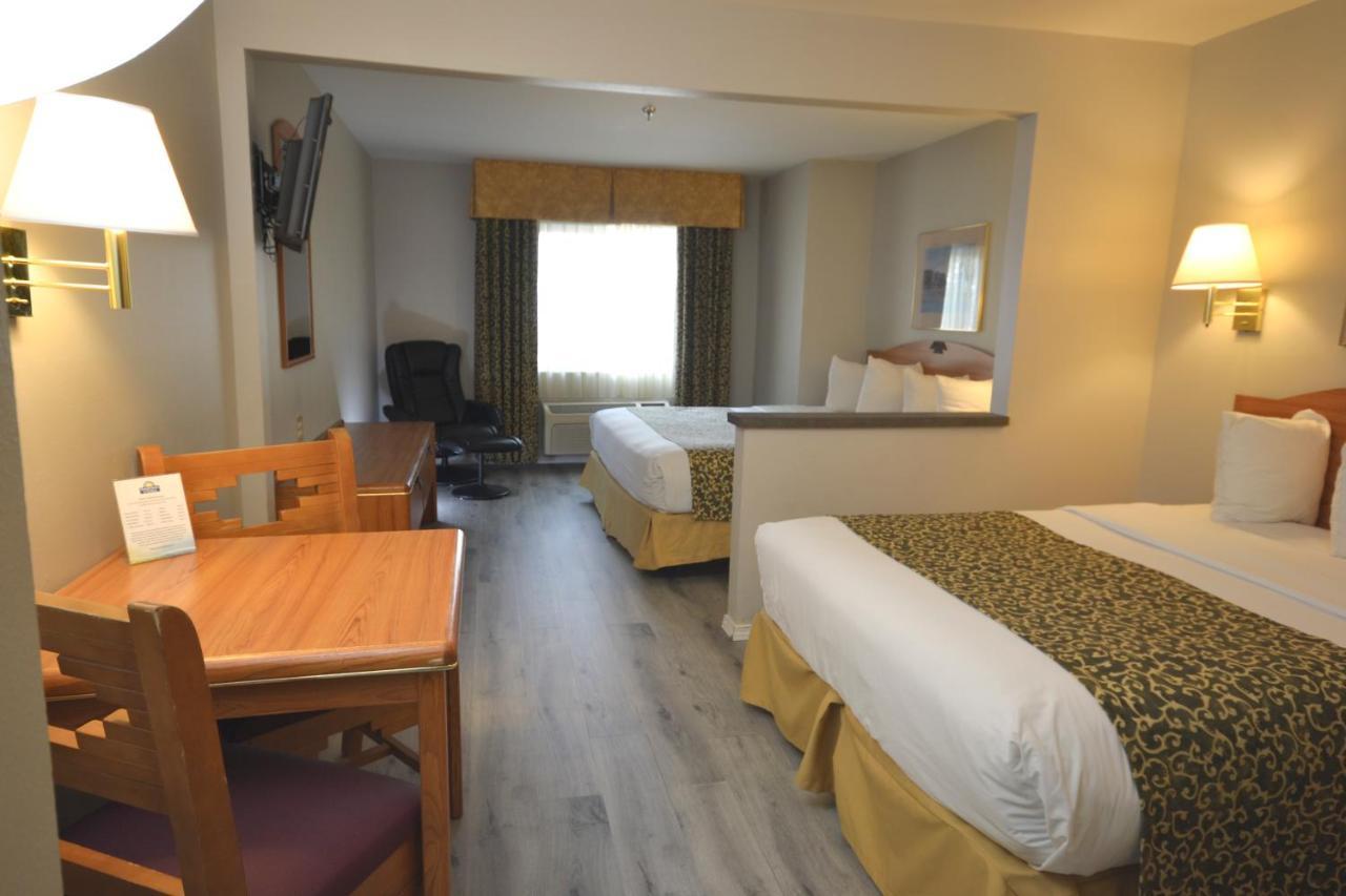 Days Inn & Suites By Wyndham Airport Albuquerque Zewnętrze zdjęcie