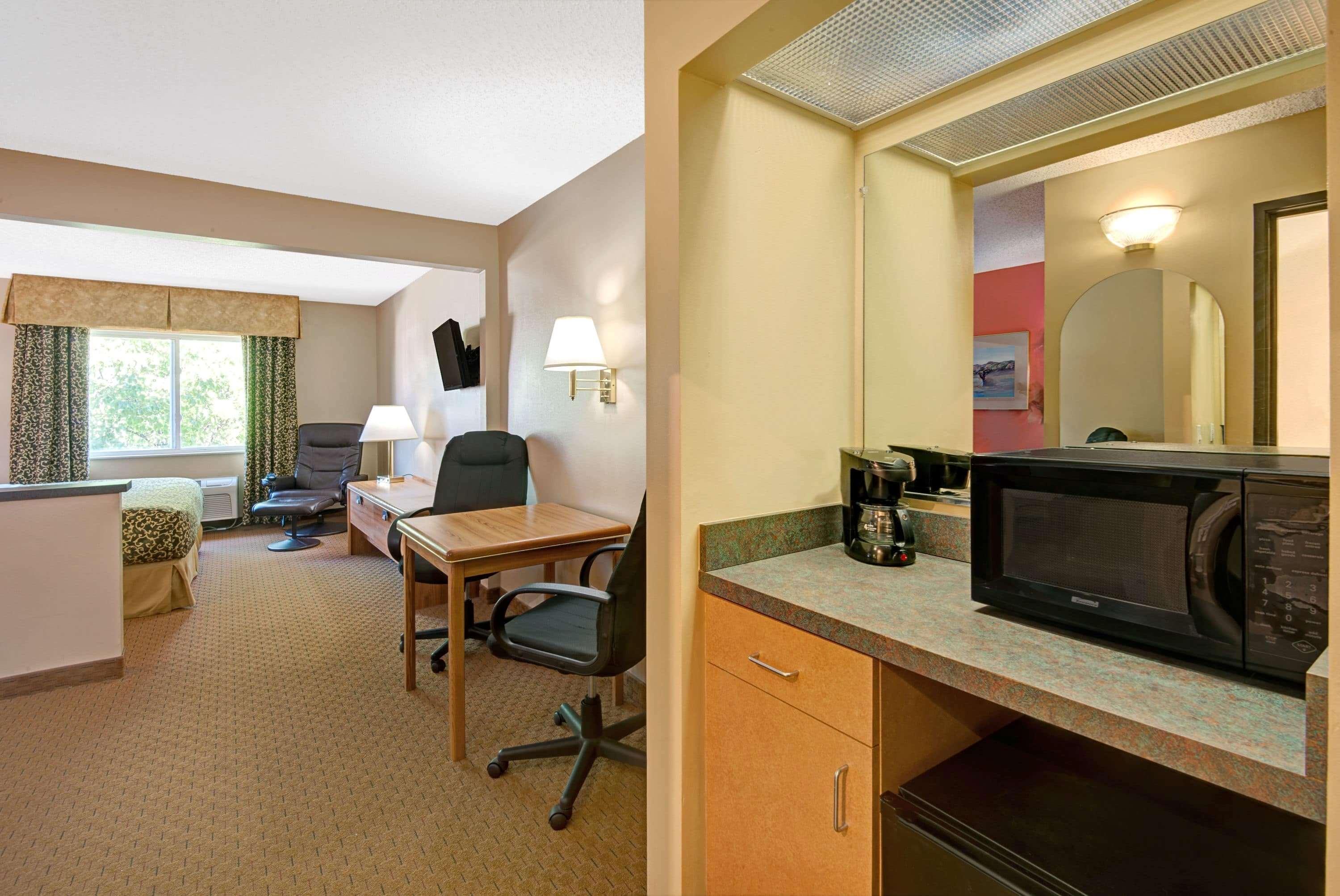 Days Inn & Suites By Wyndham Airport Albuquerque Zewnętrze zdjęcie