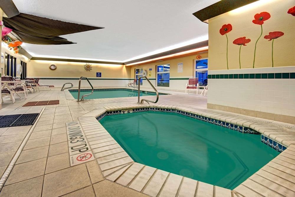 Days Inn & Suites By Wyndham Airport Albuquerque Zewnętrze zdjęcie
